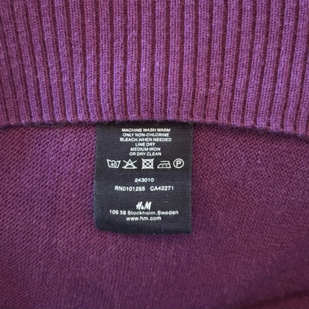 Vintage Argyle Sweater Knit 90s Y2K Pattern V-Neck Jumper Purple Gray Size Small